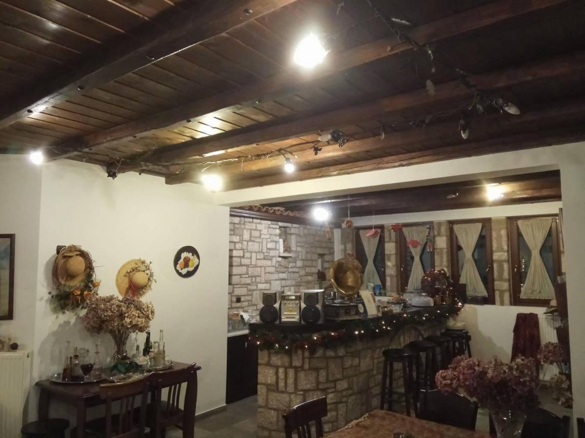 Guesthouse Petrino Pezoúla Екстериор снимка